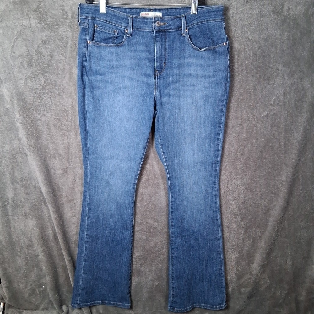 Women's Levis Mid Rise Bootcut Jeans Size 32x32 Stretchable Classic 5 Pockets‎
